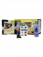 Ajándék készlet One Piece - Netflix & Chill Gift Box (figura, üveg, takaró, matrica, matrica)