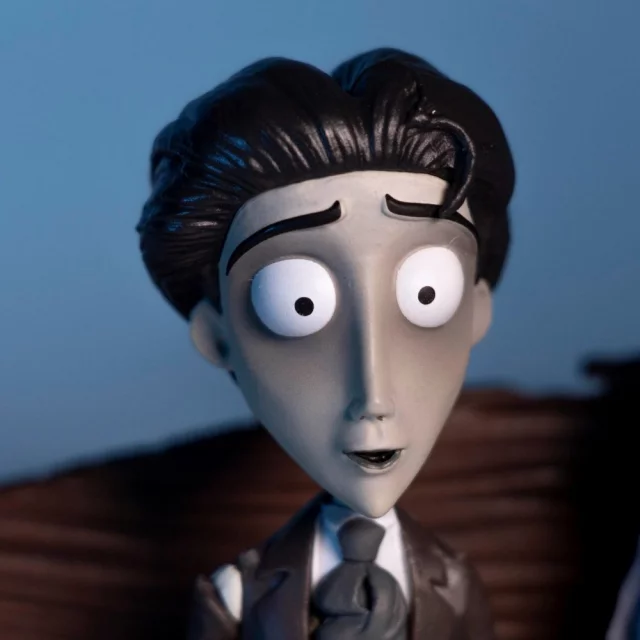 Figurka Corpse Bride - Victor and Emily Diorama