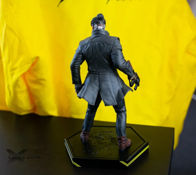 Figura Cyberpunk 2077 - Takemura (Dark Horse, 23 cm)