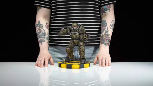 Figura Fallout - NCR Power Armor (Dark Horse)