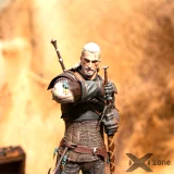 Figurka Zaklínač 3 - Geralt z Rivie Deluxe (2. série) (poškozený obal)