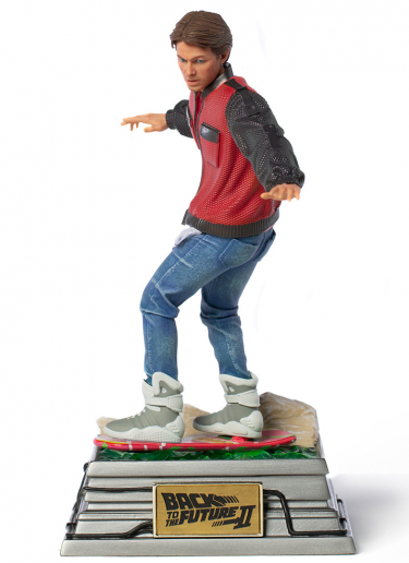 Szobor Back to the Future II - Marty McFly on Hoverboard Art Scale 1/10 (Iron Studios)