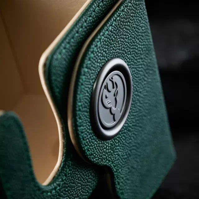 Kártya doboz Dragon Shield - Lock System Dragon Box 100+ - Green & Sand - Kártyadobozok