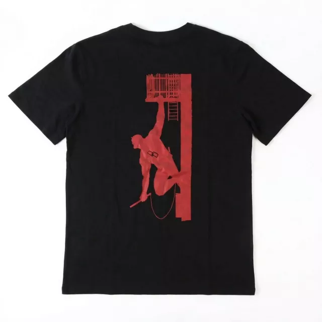 Marvel – Daredevil ajándékcsomag (póló, kitűzők, felvarrók, zoknik) (XL-es méret) - Tapasz