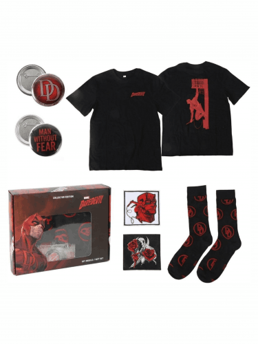 Marvel – Daredevil ajándékcsomag (póló, kitűzők, felvarrók, zoknik) (XL-es méret)