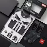Marvel – Punisher ajándékcsomag (póló, kitűzők, felvarrók, zoknik) (XL-es méret) - Tapasz
