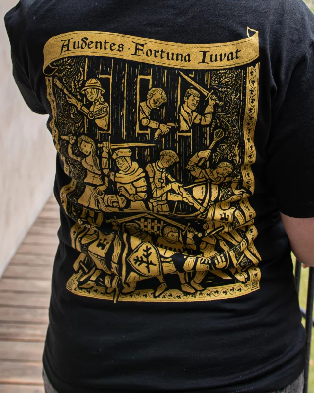 Póló Kingdom Come: Deliverance II – Suchdol ostroma